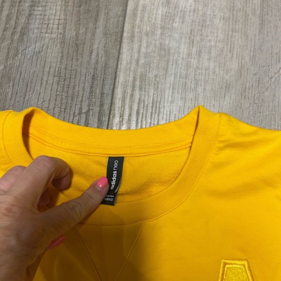 NWOT Adidas Neo Yellow A varsity patch 3 stripe crewneck sweatshirt - Picture 10 of 10